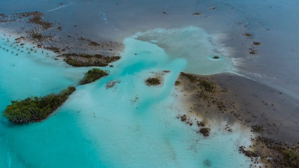 La Guía Definitiva para Descubrir la Laguna de Bacalar: Paraíso Escondido que Debes Visitar Ya